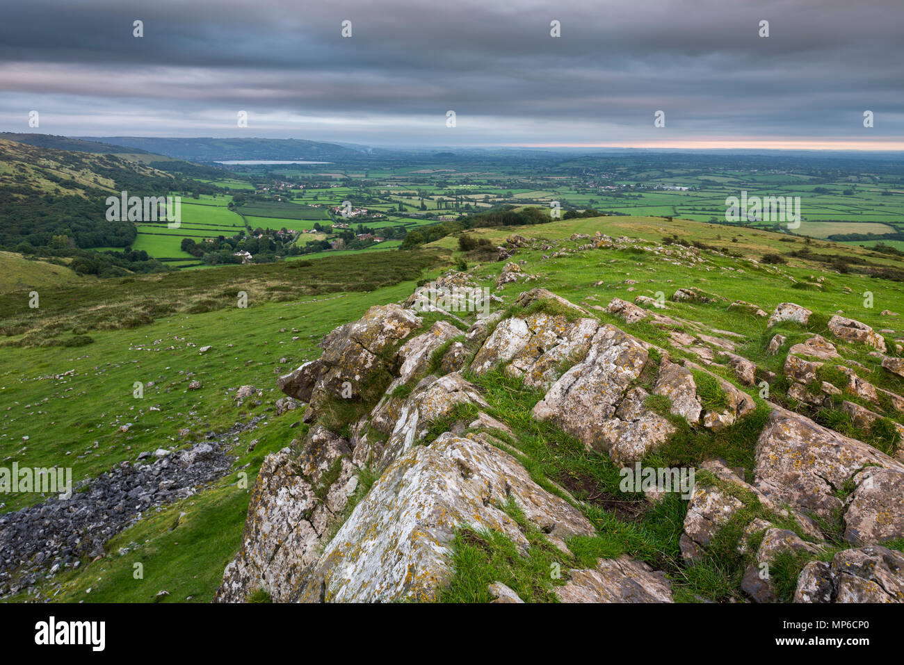 The limescale outcrop at Crook Peak on the Mendip Hills near Compton Bishop, Somerset, England. Stock Photo
