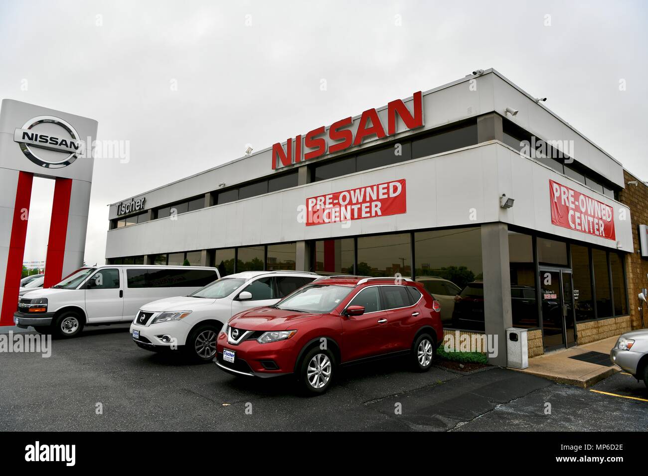 Dealer owned hires stock photography and images Alamy