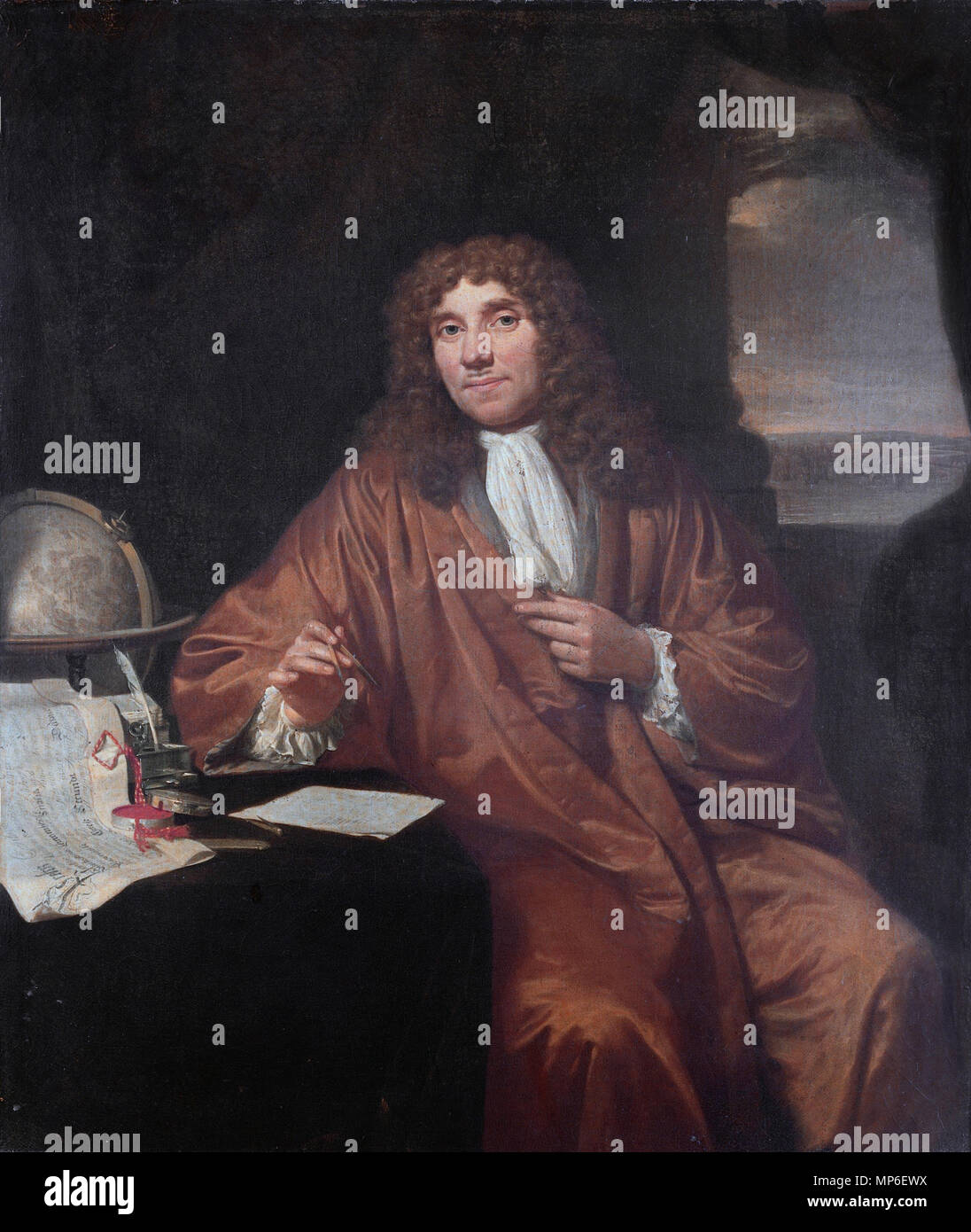 Anthonie van Leeuwenhoek (1632-1723) *oil on canvas *56 × 47,5 cm *1650 - 1723 Anthonie van Leeuwenhoek (1632-1723), by Jan Verkolje (I) 705 Jan Verkolje - Antonie van Leeuwenhoek Stock Photo