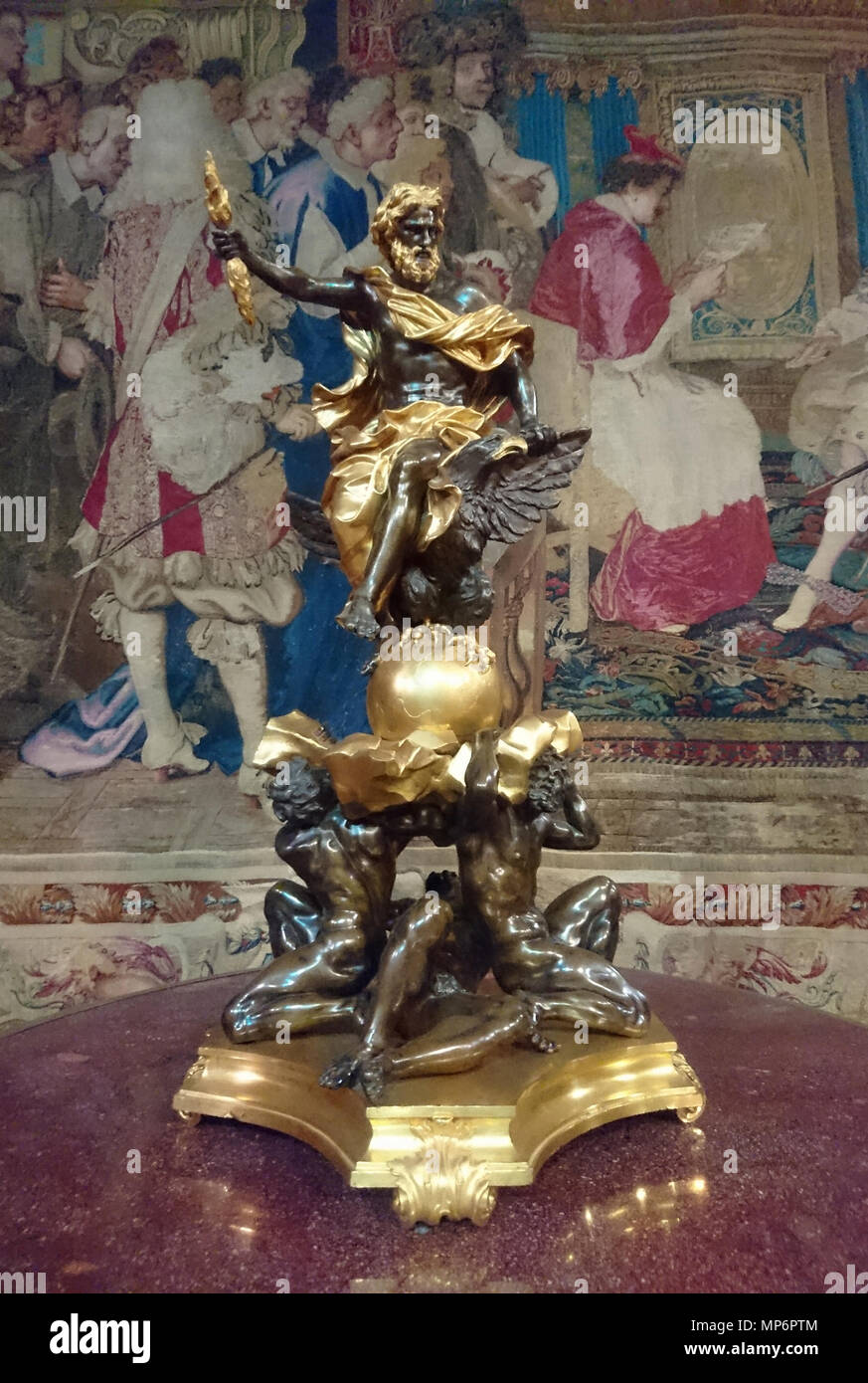 752 Jupiter tenant son foudre - Alessandro Algardi - Musée du Louvre Stock Photo
