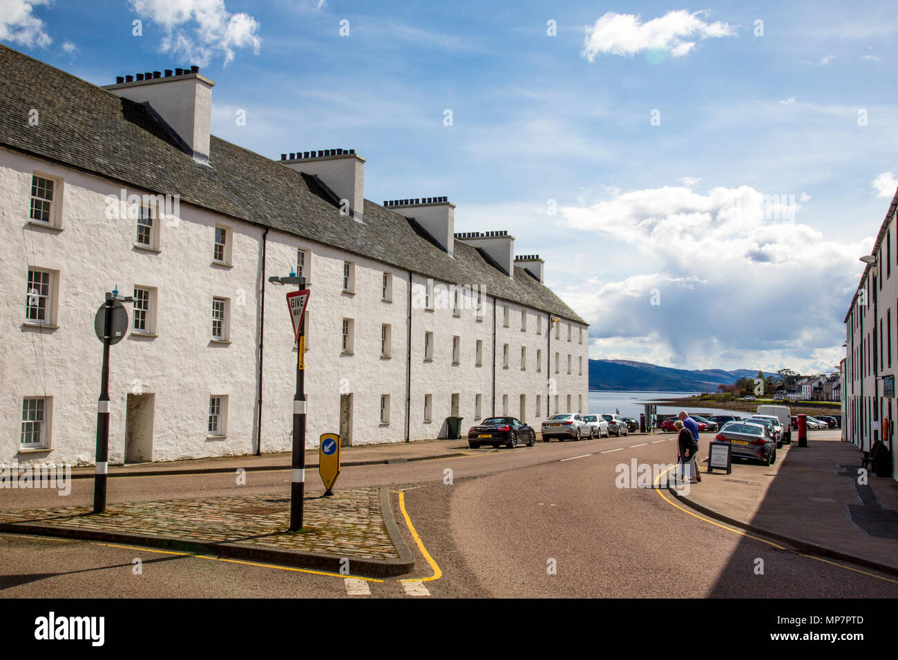 Historic white-washed 3 storey houses on Main Street West in Inveraray, Argyll & Bute, Scotland, UK Stock Photo