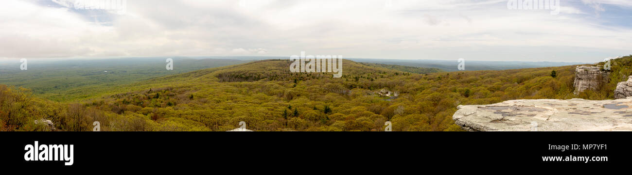Visitors in valley from Sam's Point in Sam's Point Preserve, Ulster County in upstate New York, USA. Stock Photo