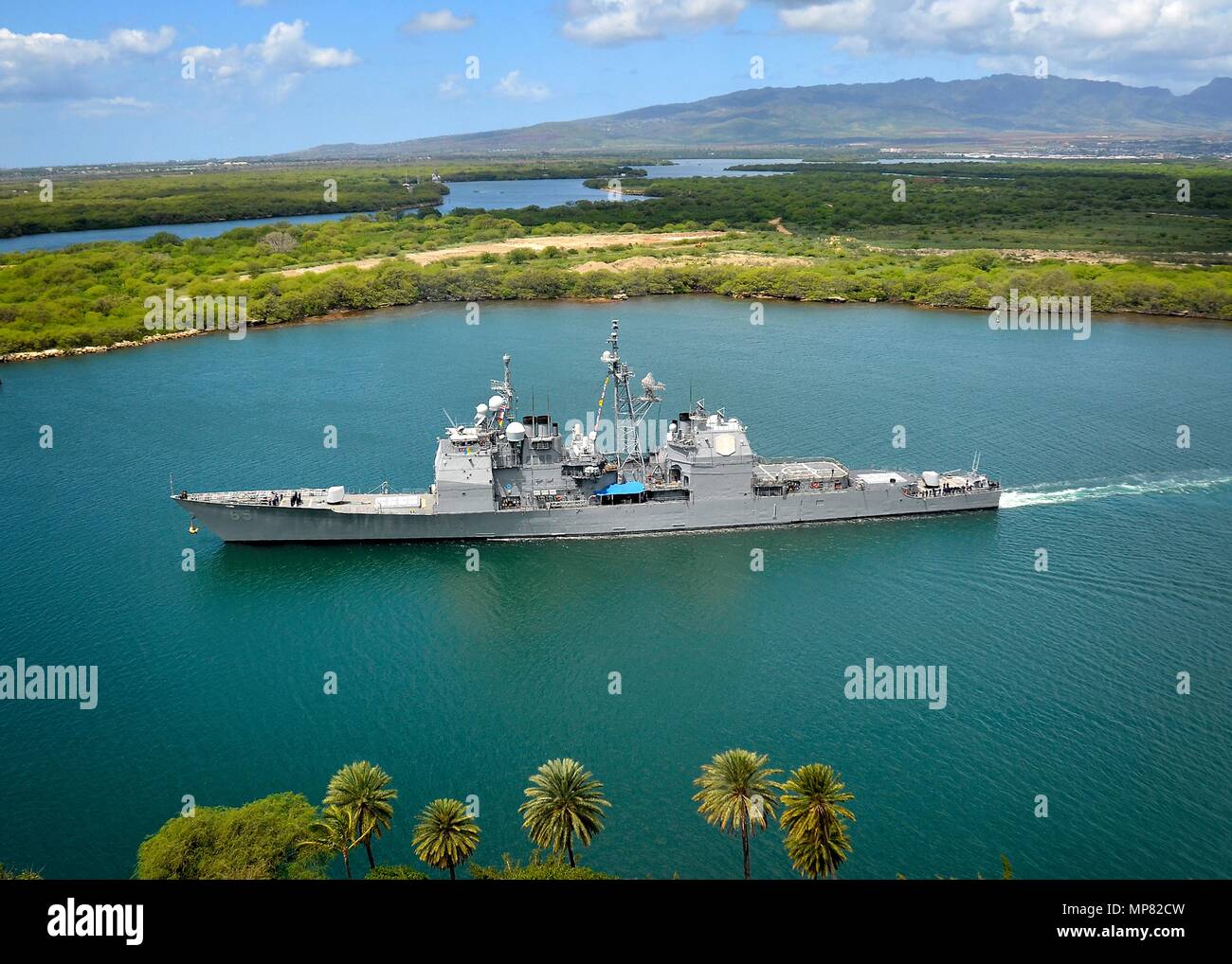The U.S. Navy Ticonderogaclass guidedmissile cruiser USS Chosin
