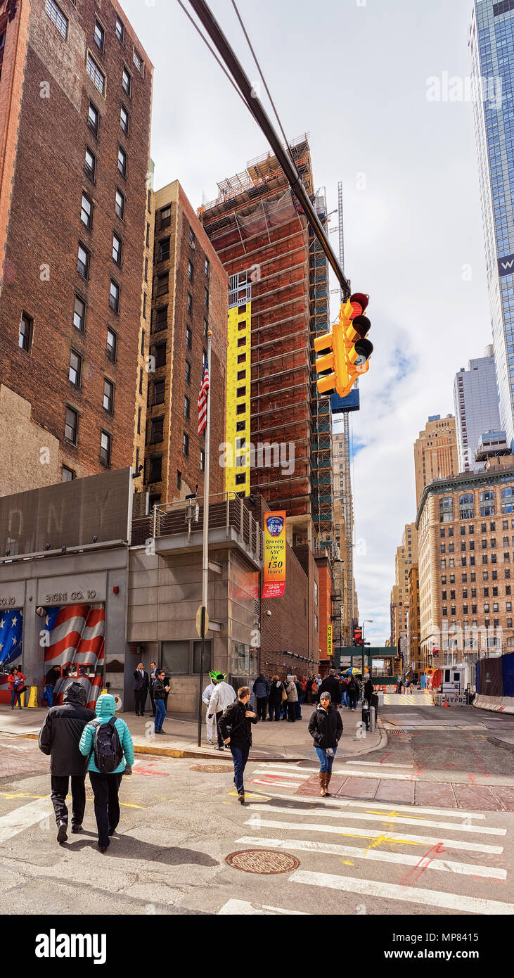 New York, USA - April 24, 2015: Street view In Midtown Manhattan on ...