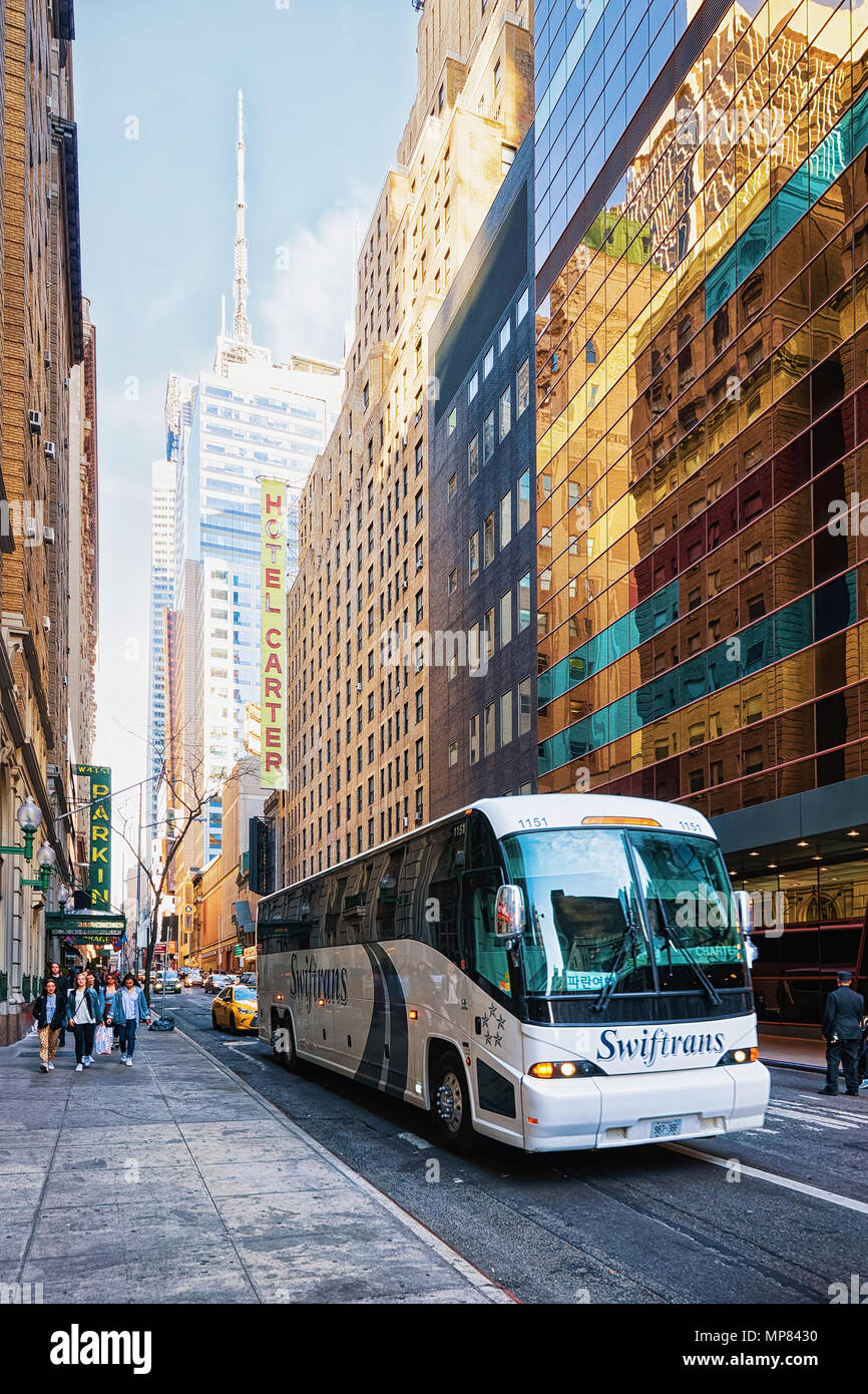 West 43rd hi-res stock photography and images - Alamy