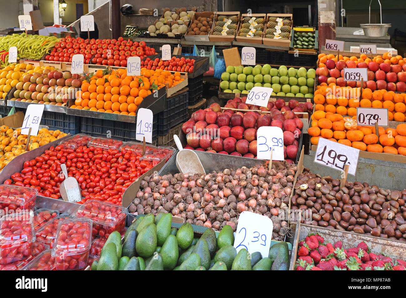Fruits and Vegetables at Farmers Market Stall Stock Photo - Alamy