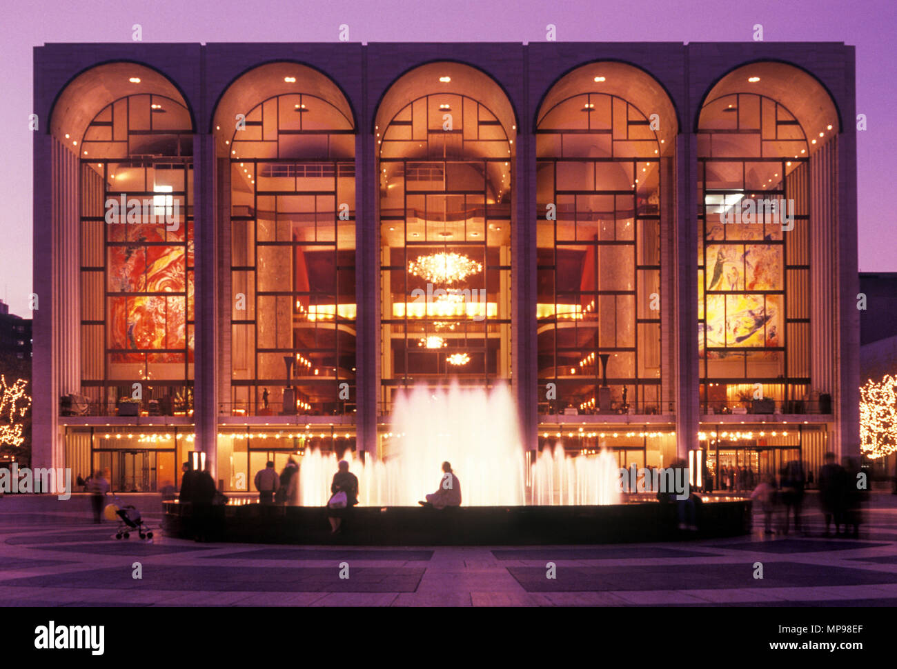 1988 HISTORICAL MUSIC HALL LINCOLN CENTER CONCERT HALLS MANHATTAN NEW YORK CITY USA Stock Photo