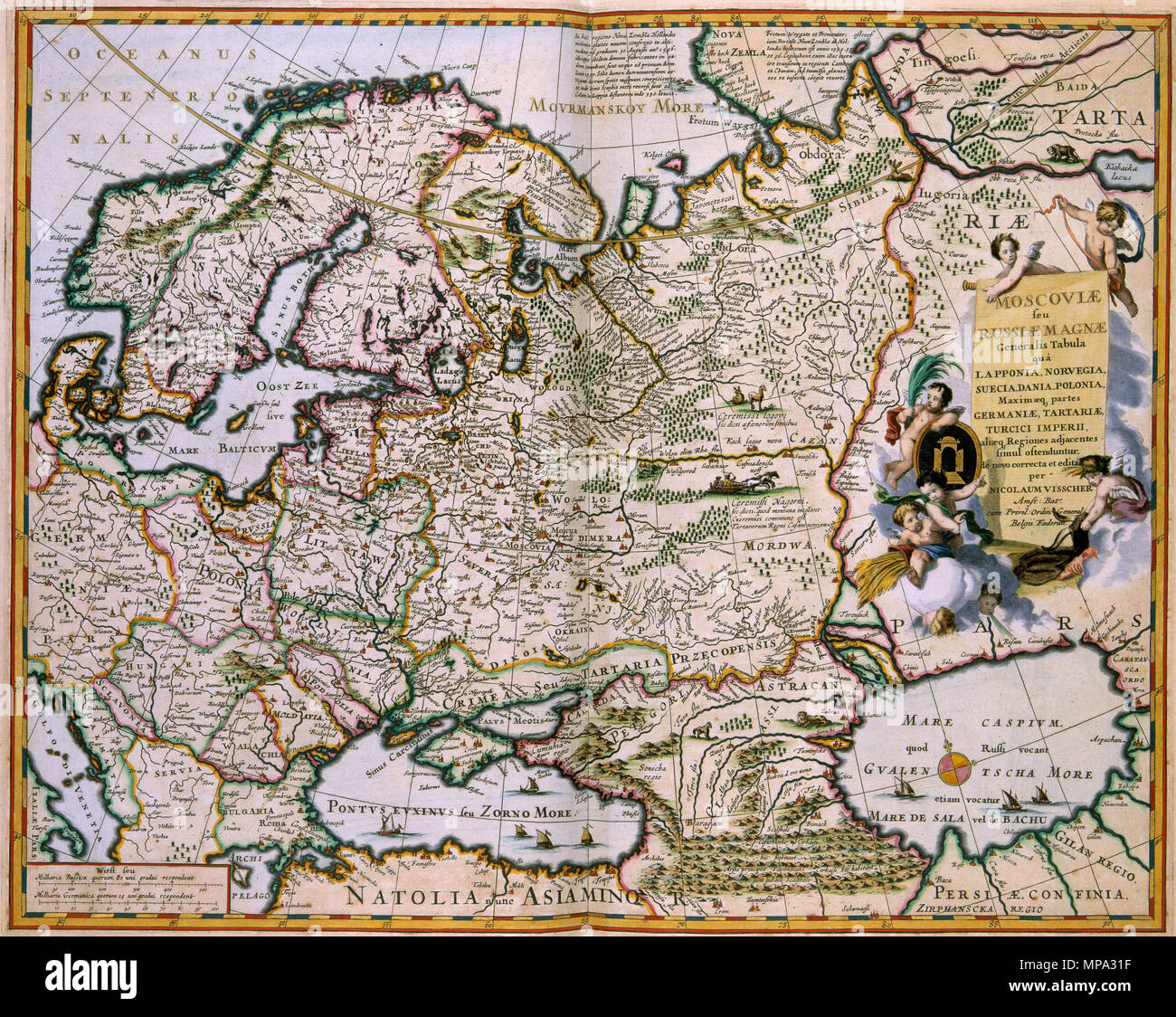 . Latina: MOSCOVIAE seu RUSSIAE MAGNAE Generalis Tabula quâ LAPPONIA, NORVEGIA SUECIA, DANIA, POLONIA, Maximaeq: partes GERMANIAE, TARTARIAE, TURCICI IMPERII, aliaeq: Regiones adjacentes simul ostenduntur de novo correcta et edita. This map of West-Russia was published at the end of the 17th century by Nicolaes Visscher II (1649-1702). Dutch and French maps from the middle of the 17th century English: Map of Russia by Nicolaas Visscher II (1649-1702) Русский: Карта России Николааса Фишера II (1649-1702) . 1681. Nicolaas Visscher II (1649-1702) 1241 Visscher Moscoviae seu Russiae magnae general Stock Photo