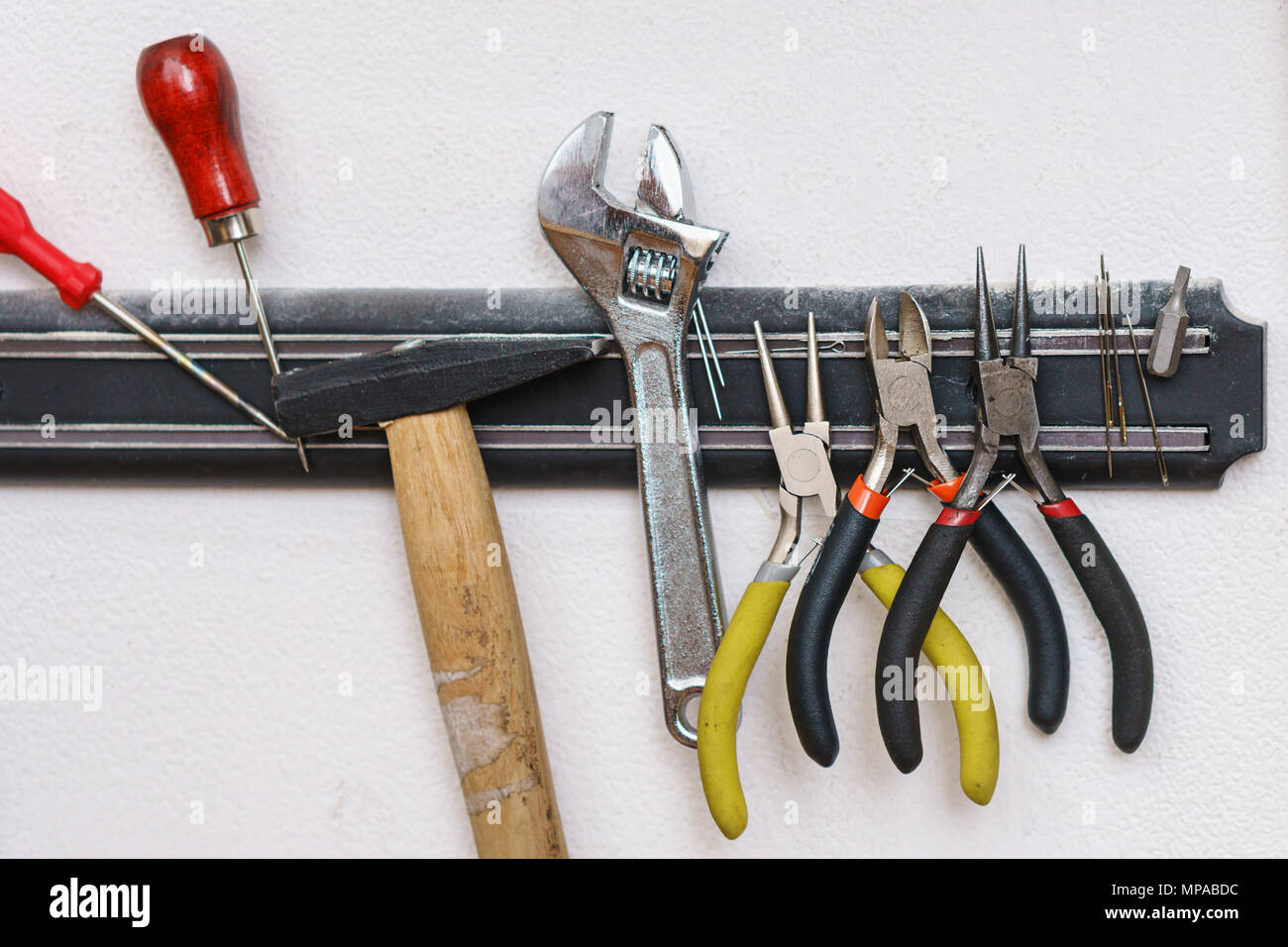 Magnetic door holder tools has magnet for screwdriver hammer tools keys