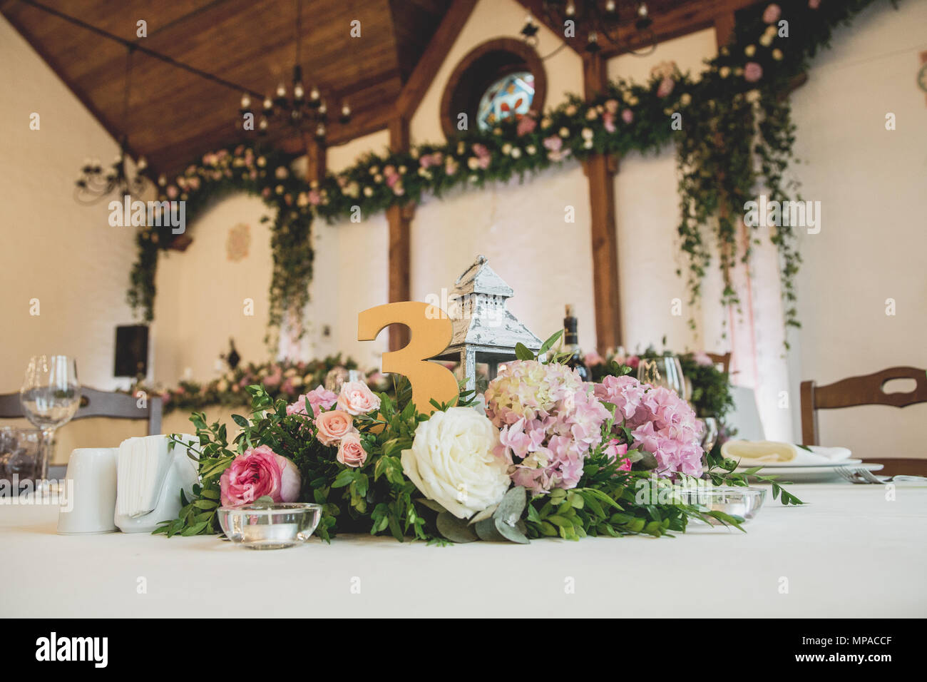 Luxury Elegant Wedding Reception Table Arrangement Floral