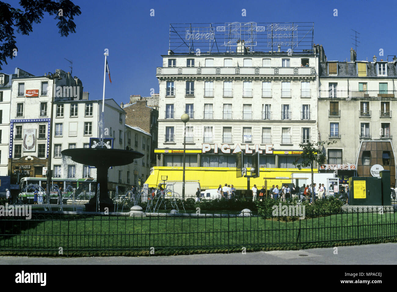 1988 HISTORICAL RUE DE CLICHY PIGALLE PARIS FRANCE Stock Photo Alamy 1988 HISTORICAL RUE DE CLICHY PIGALLE PARIS FRANCE Stock Photo Alamy