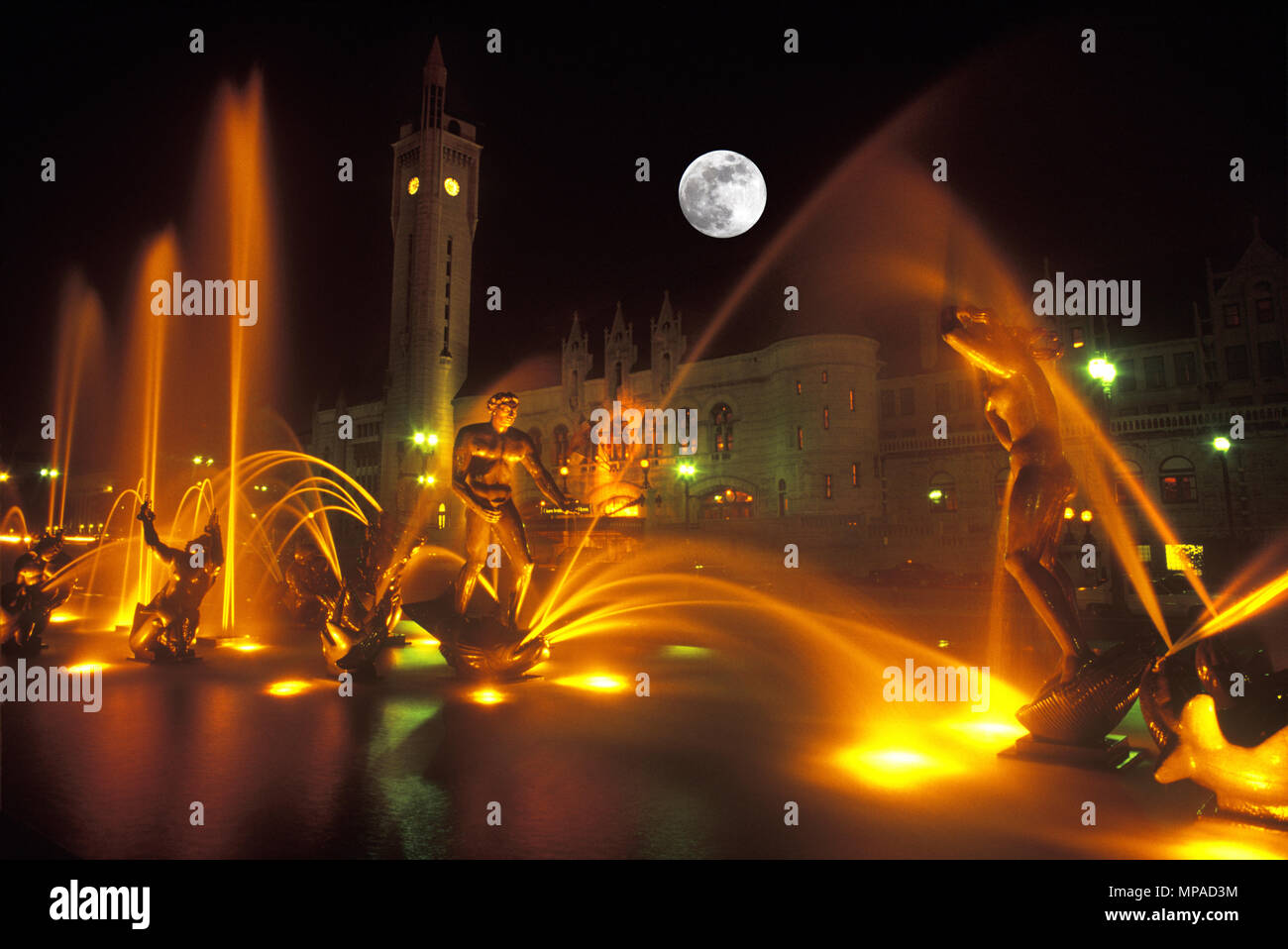 1988 HISTORICAL MEETING OF THE WATERS FOUNTAIN (©CARL MILES 1939) UNION