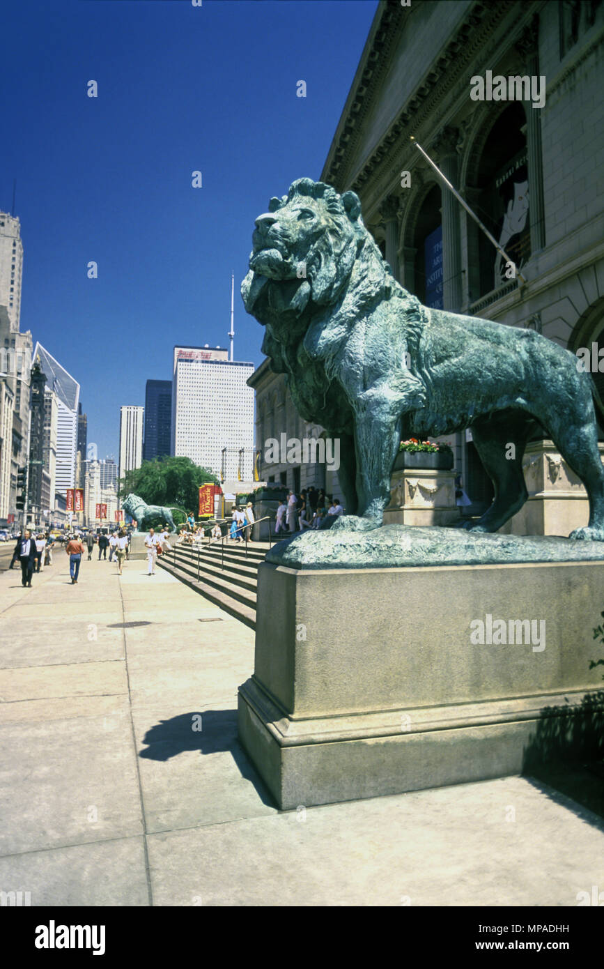 1988 HISTORICAL CAST BRONZE LION STATUES ENTRANCE ART INSTITUTE OF