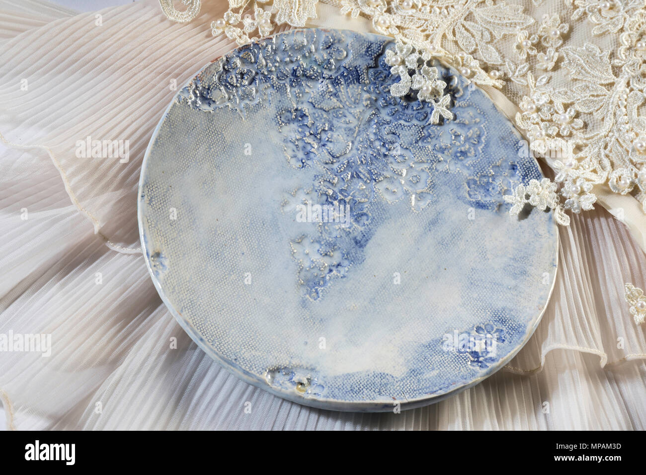 Blue pottery pattern hires stock photography and images Alamy