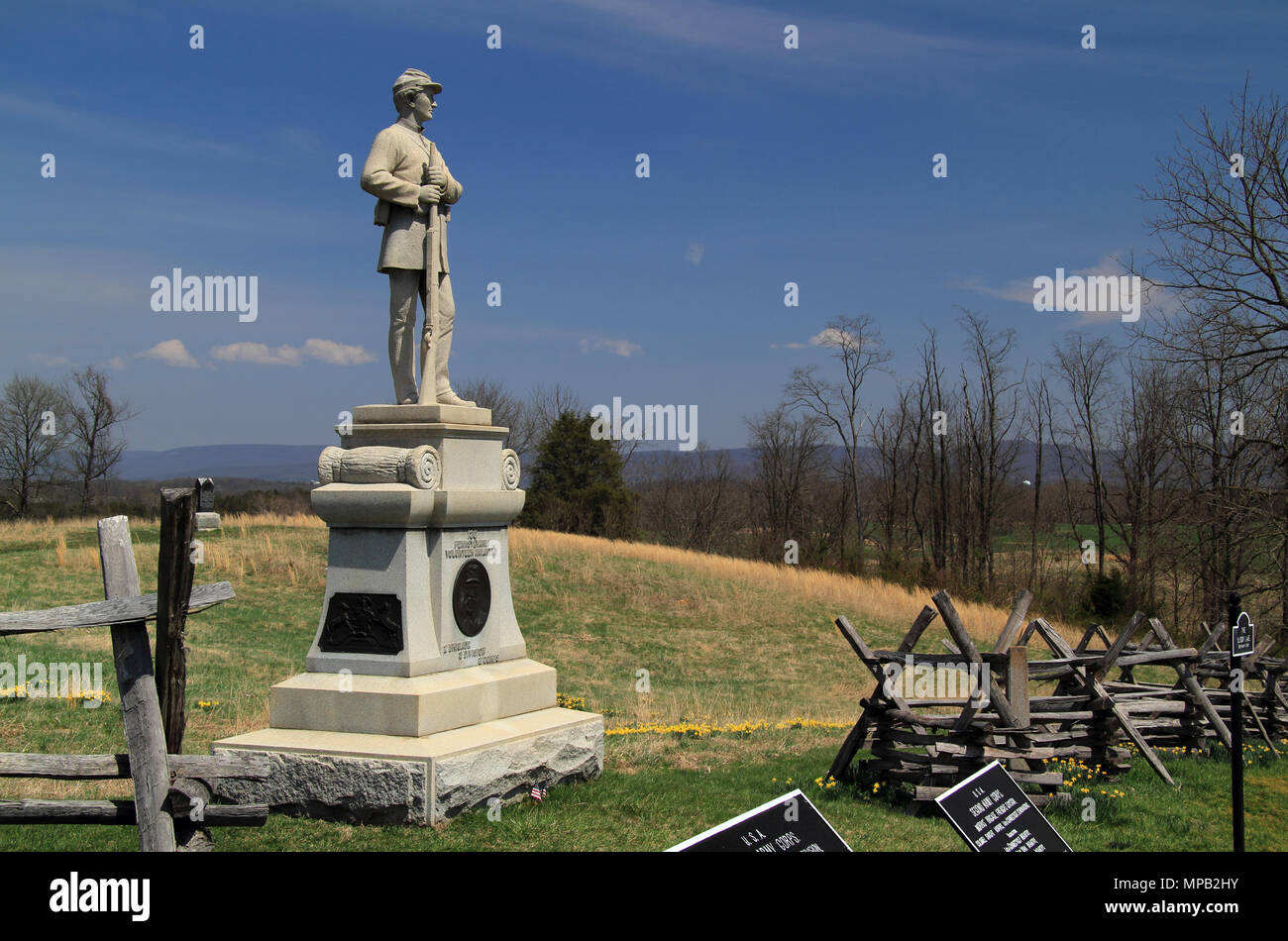 A monument to the 130th Pennsylvania Infantry stands alongside the famed Sunken Road, known as Bloody Lane, at Antietam National Battlefield, Maryland Stock Photo