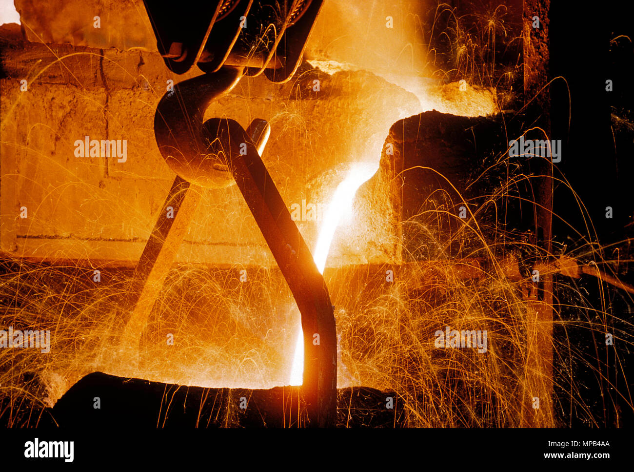 Molten metal sparks hires stock photography and images Alamy