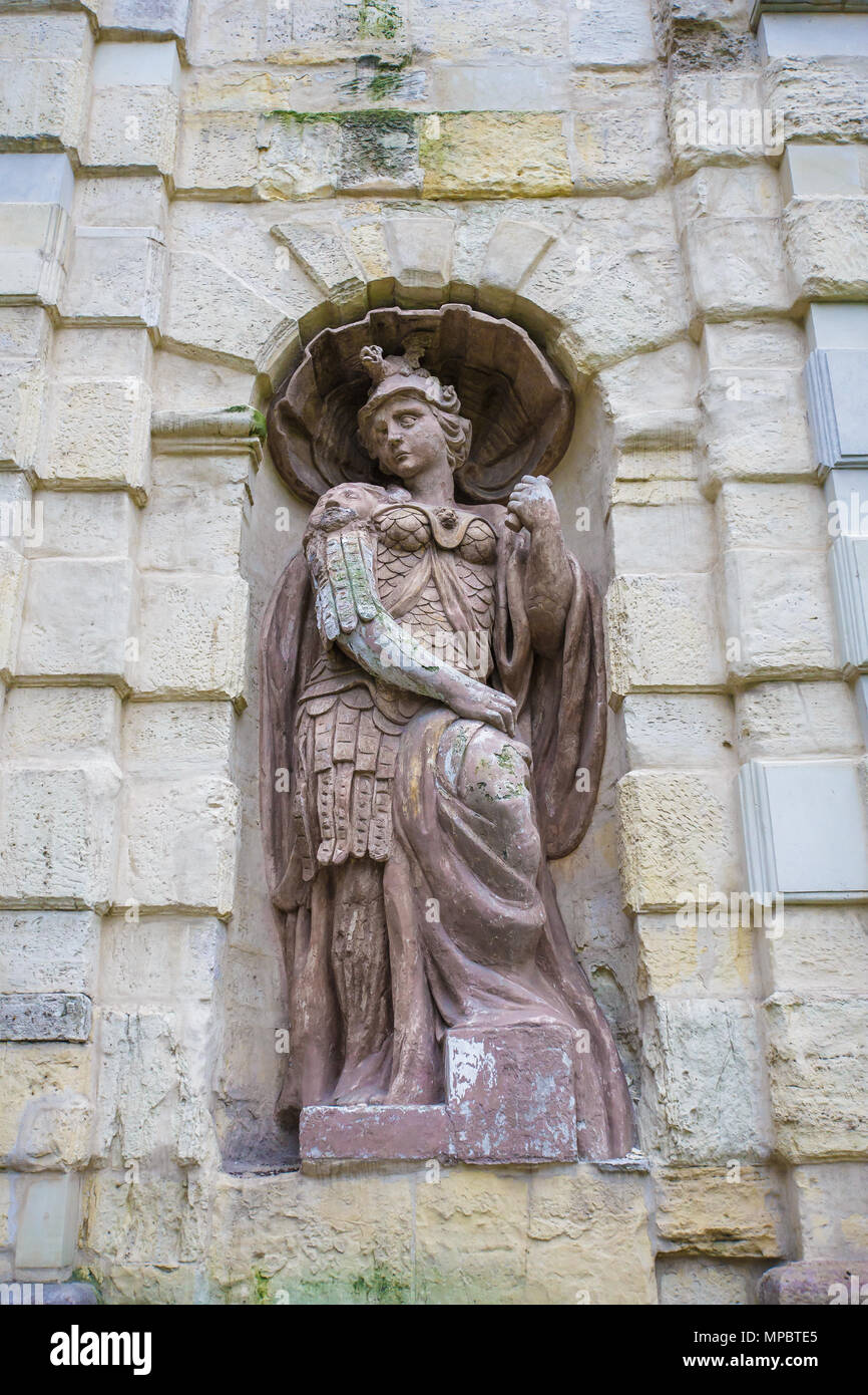 Statue in a niche hires stock photography and images Alamy