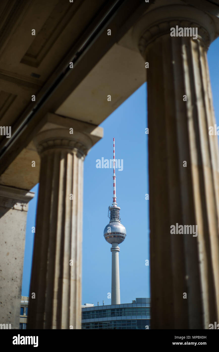 Berliner Fernsehturm. viewed between the Stone pillars of the Entrance to the Alte Nationalgalerie [National Gallery and Gardens, Grounds 30.08.17,  © Peter SPURRIER, Stock Photo