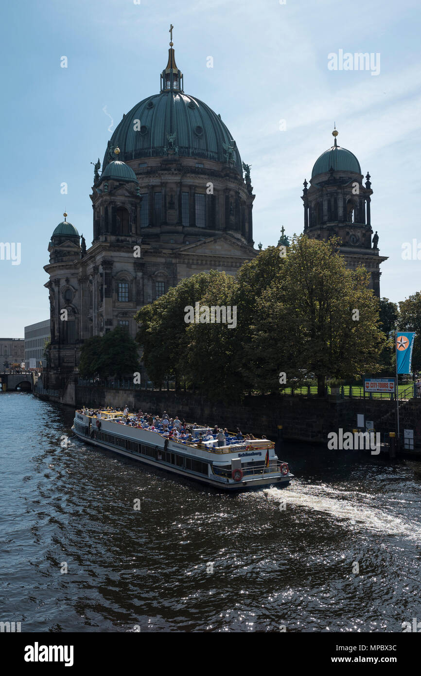 Berlin, Germany.   Berlin Cathedral Church, Berliner Dom. Wednesday  30.08.17   © Peter SPURRIER Stock Photo