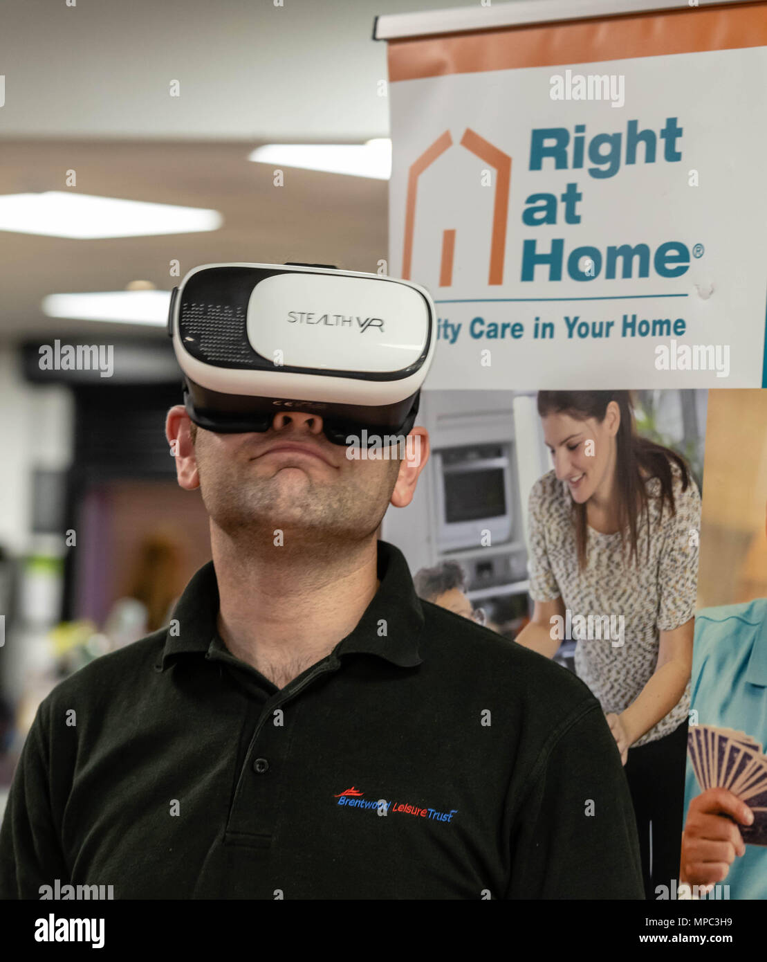Brentwood 22nd May 2018  As part of Dementia Action Week!  Right At Home, a care organisation demonstrated the “Walk through Dementia” Virtual Reality headset to show what it is like living with dementia presented by Alzheimer’s research UK Credit Ian Davidson/Alamy Live News Stock Photo