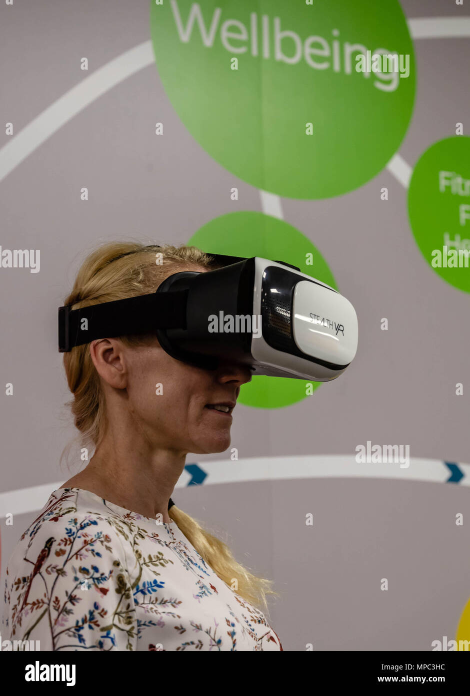 Brentwood 22nd May 2018  As part of Dementia Action Week!  Right At Home, a care organisation demonstrated the “Walk through Dementia” Virtual Reality headset to show what it is like living with dementia presented by Alzheimer’s research UK Credit Ian Davidson/Alamy Live News Stock Photo