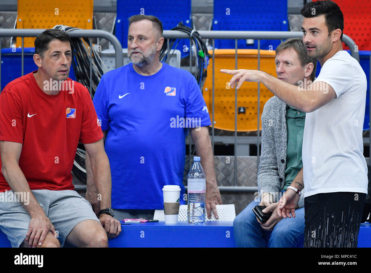 Prague, Czech Republic. 22nd May, 2018. Coach DJ Sackmann (right) trains the Czech Republic women´s national basketball team during the Day for media in Prague, Czech Republic, May 22, 2018. Coach of Czech Team Stefan Svitek (left) looks at the training session. Credit: Michal Kamaryt/CTK Photo/Alamy Live News Stock Photo