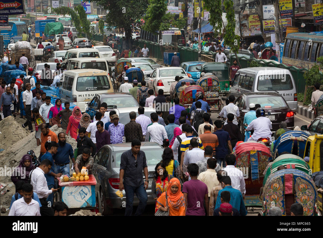 DHAKA, BANGLADESH MAY 22 People stuck in traffic jam in Dhaka