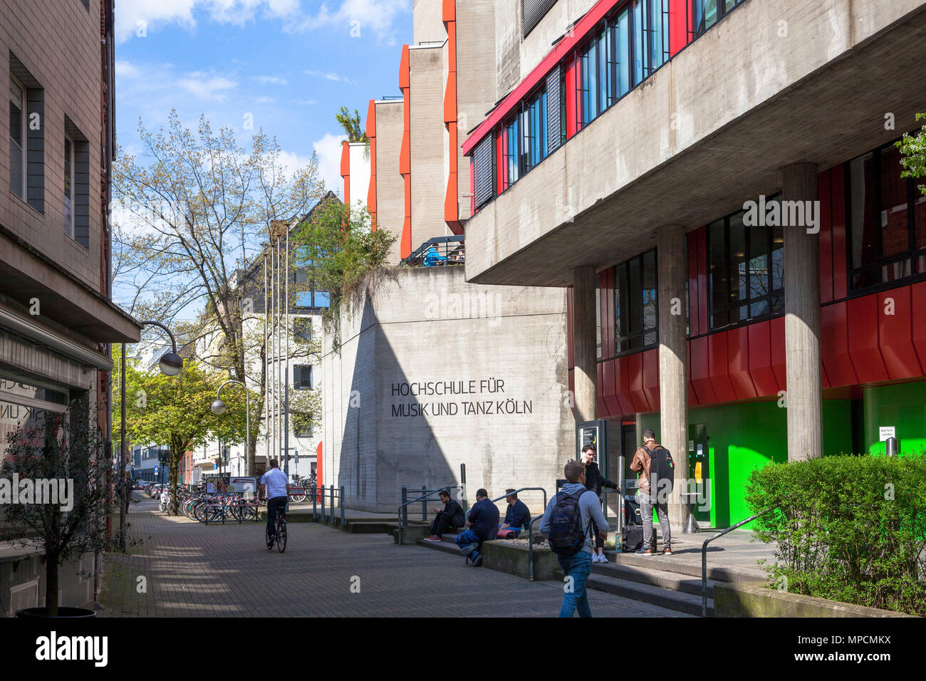 Europe, Germany, North Rhine-Westphalia, Cologne, main building of the Cologne University of Music (Hochschule fuer Musik und Tanz) in the Kuniberts d Stock Photo