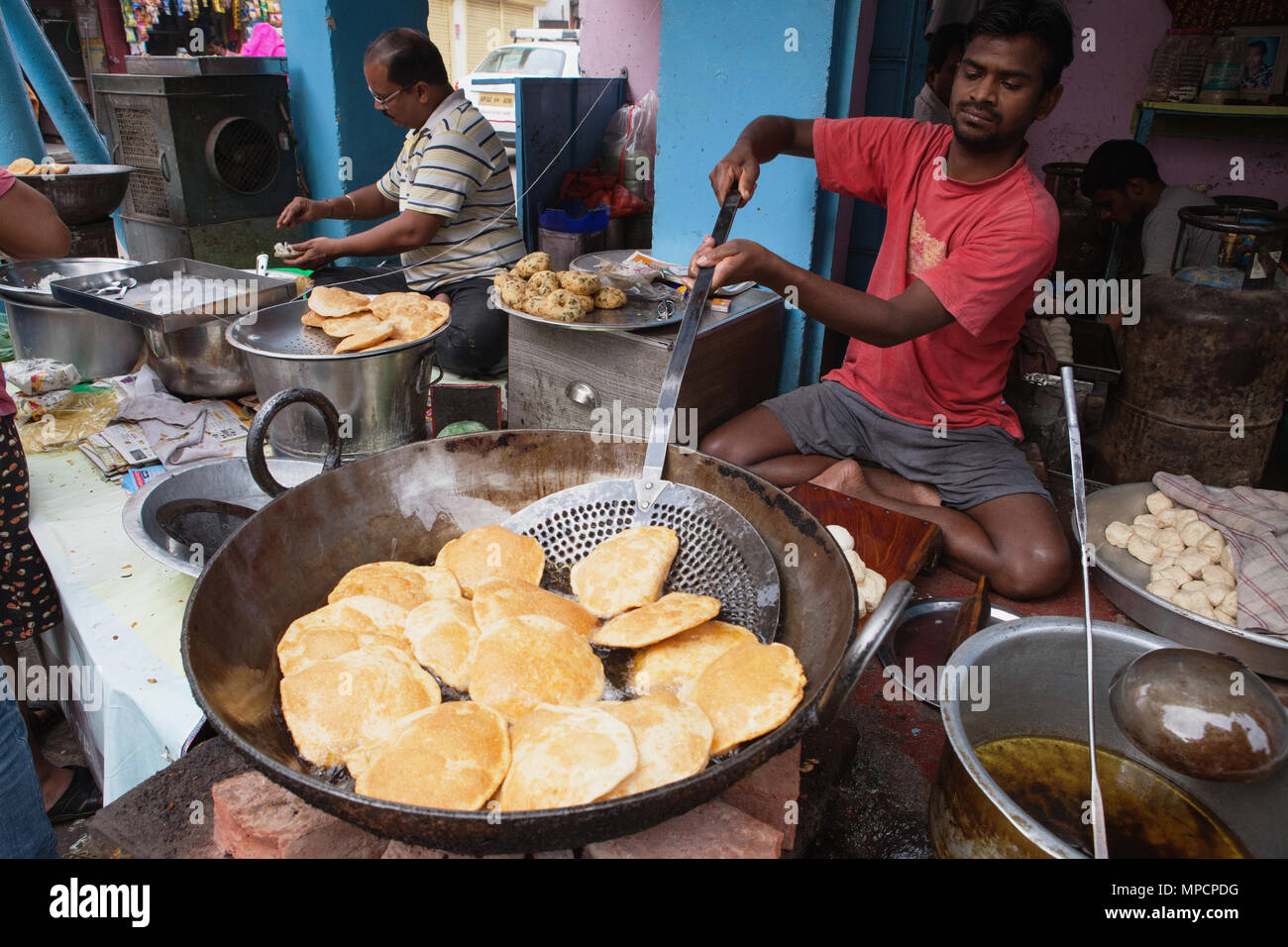 India, Uttar Pradesh, Lucknow, Cooking pani puri at a food hotel Stock