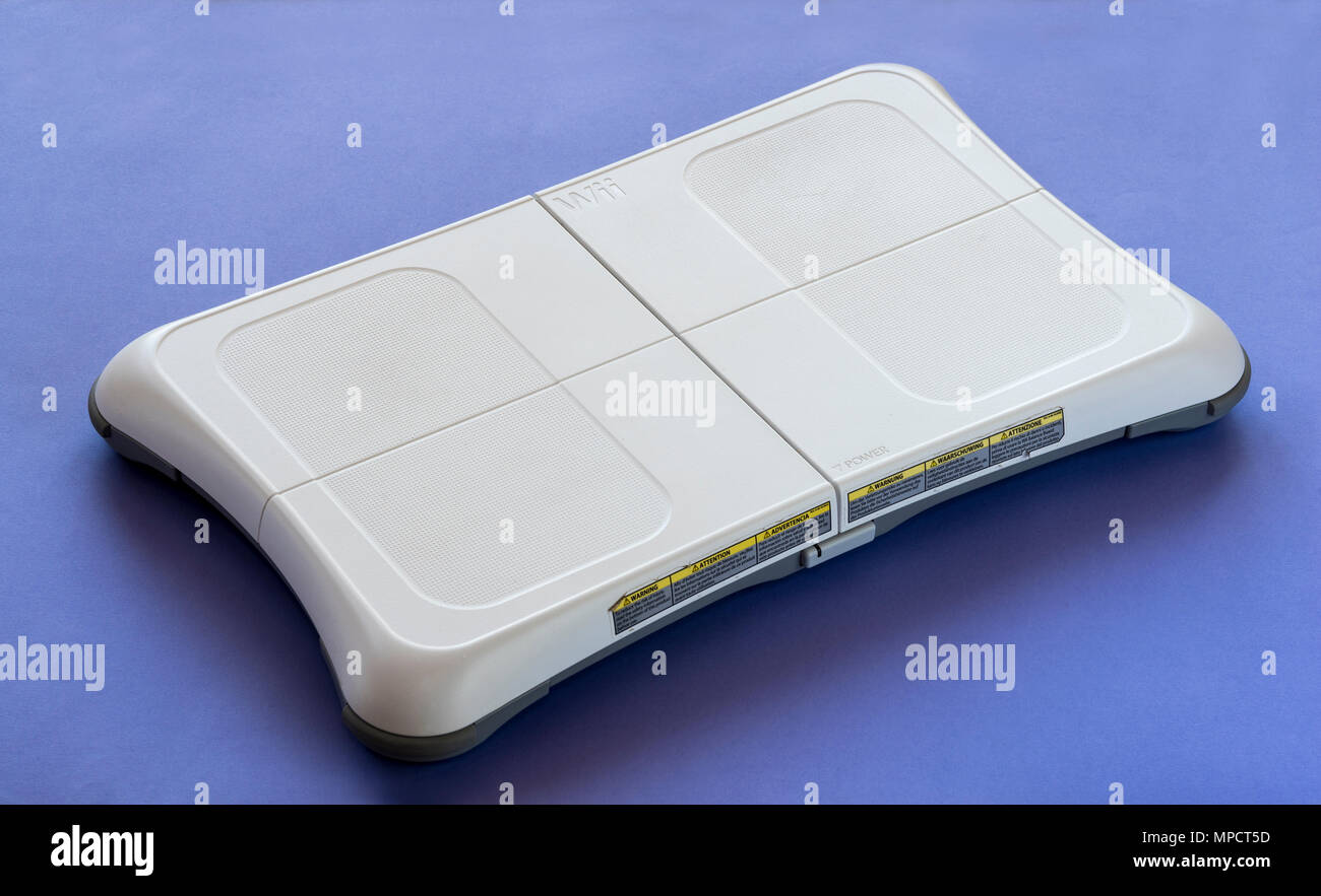 Nintendo Wii balance board Stock Photo - Alamy