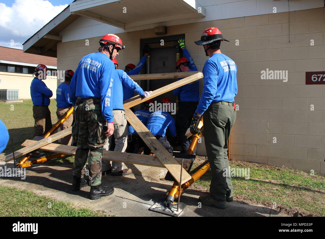 The Mississippi Task Force Trains On How To Secure And Breach Walls The Mississippi Task Force Trains On How To Secure And Breach Walls
