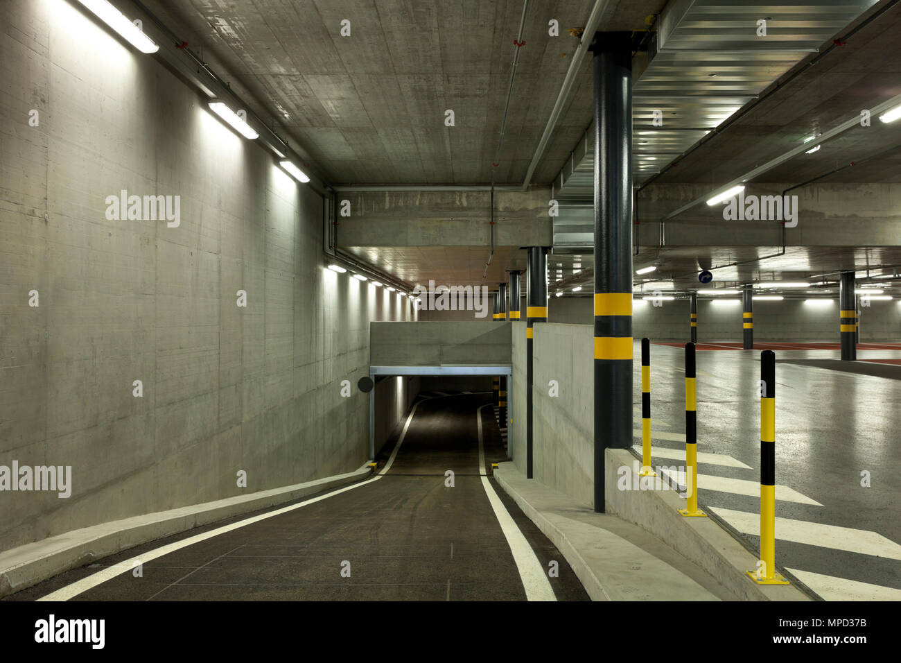 new underground parking, tunnel Stock Photo Alamy