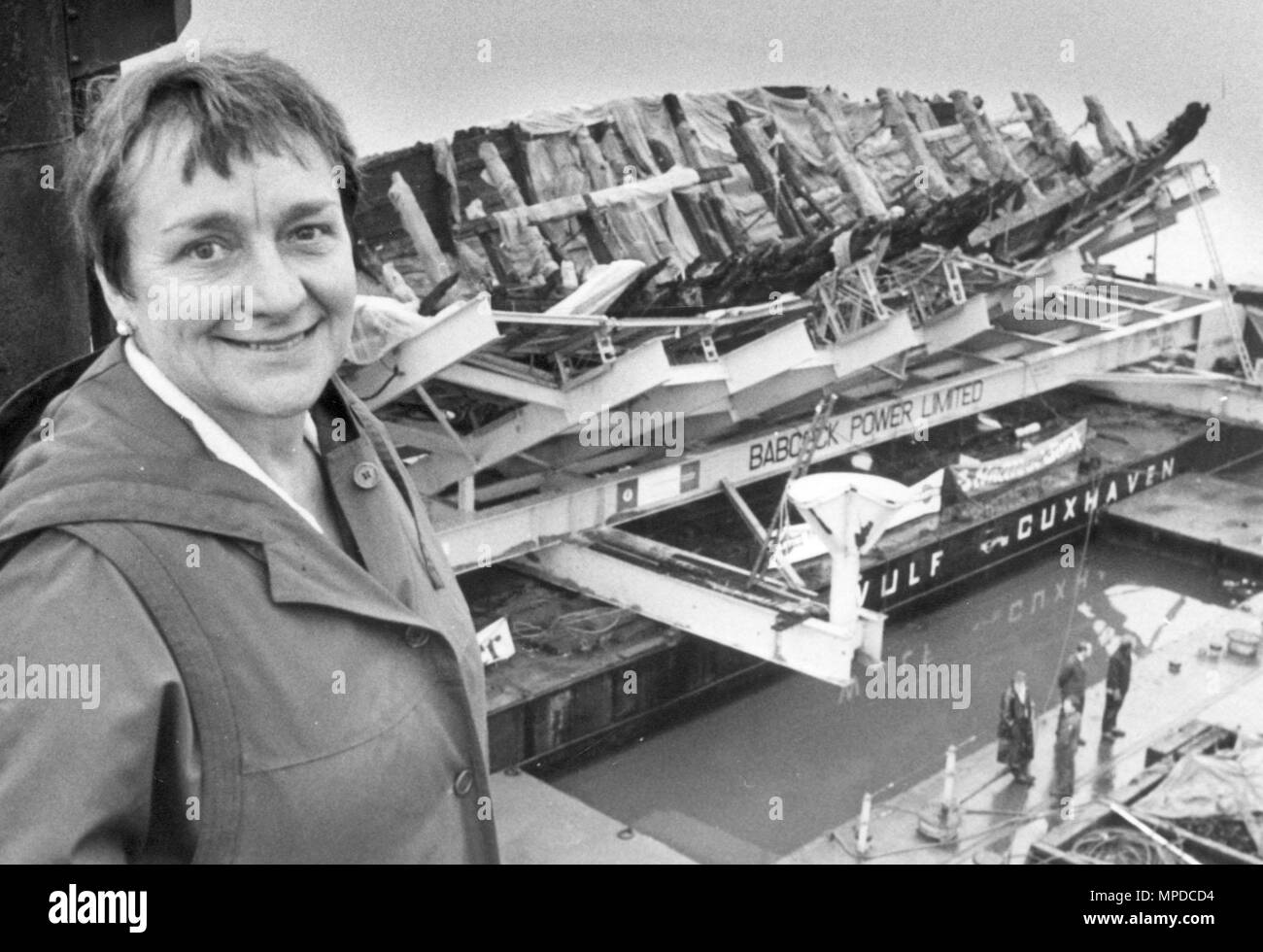 The mary rose lifting Black and White Stock Photos & Images Alamy