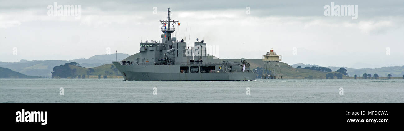 HMNZS Otago P148 Stock Photo Alamy hmnzs-otago-p148-stock-photo-alamy