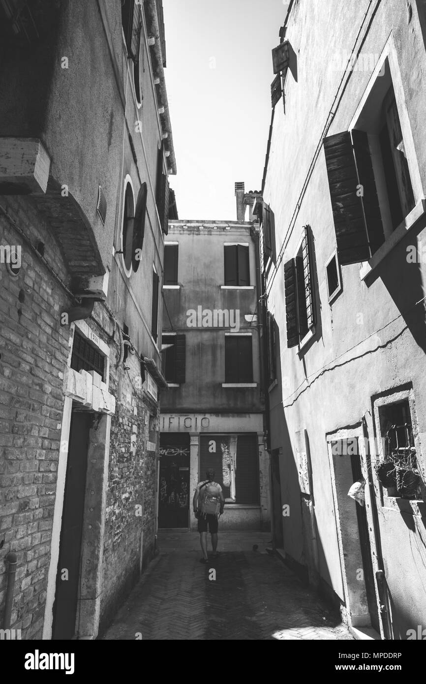 Without facade Black and White Stock Photos Images Alamy