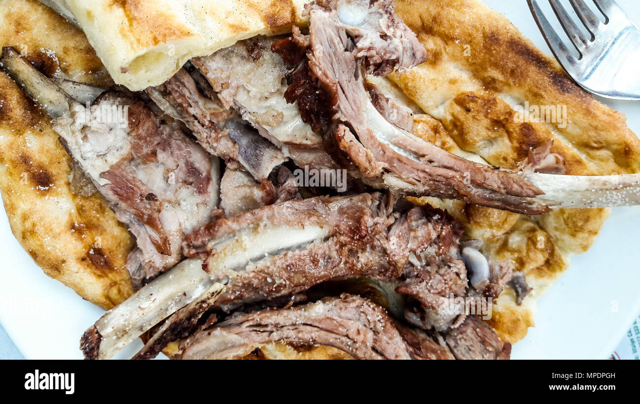 buryan perive kebab with pide siirt food stock photo alamy