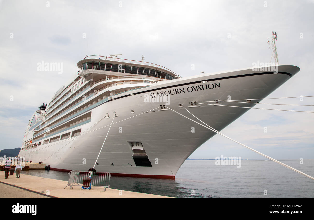 Cruise Ship In The Croatian Port Of Zadar Croatia On The Adriatic Coast With Holiday Makers And Tourists On Vacation Stock Photo Alamy