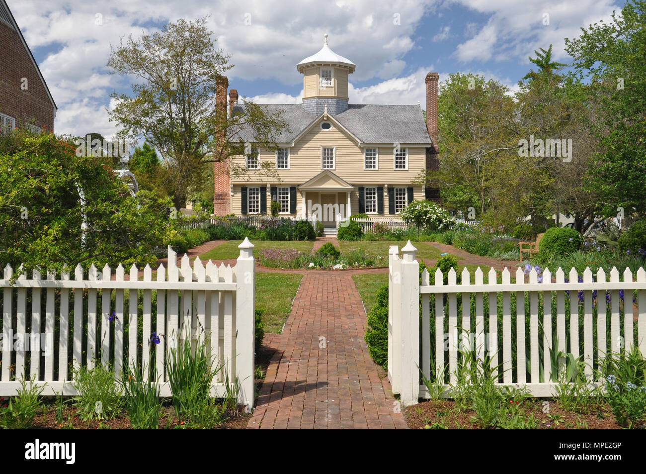 The Cupola House located in Edenton North Carolina Stock Photo Alamy