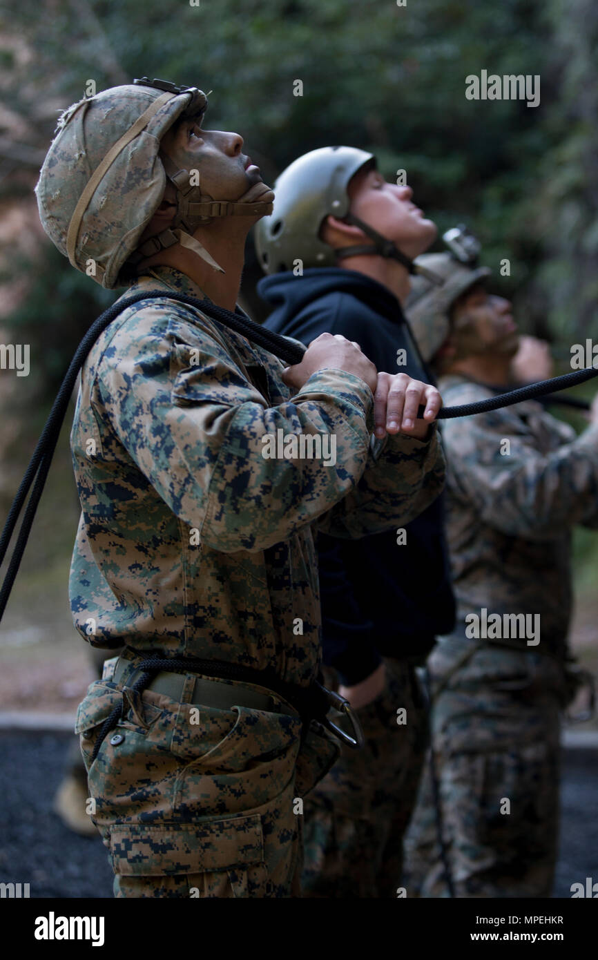 Marines with Golf Co., Battalion Landing Team, 2nd Battalion, 5th ...