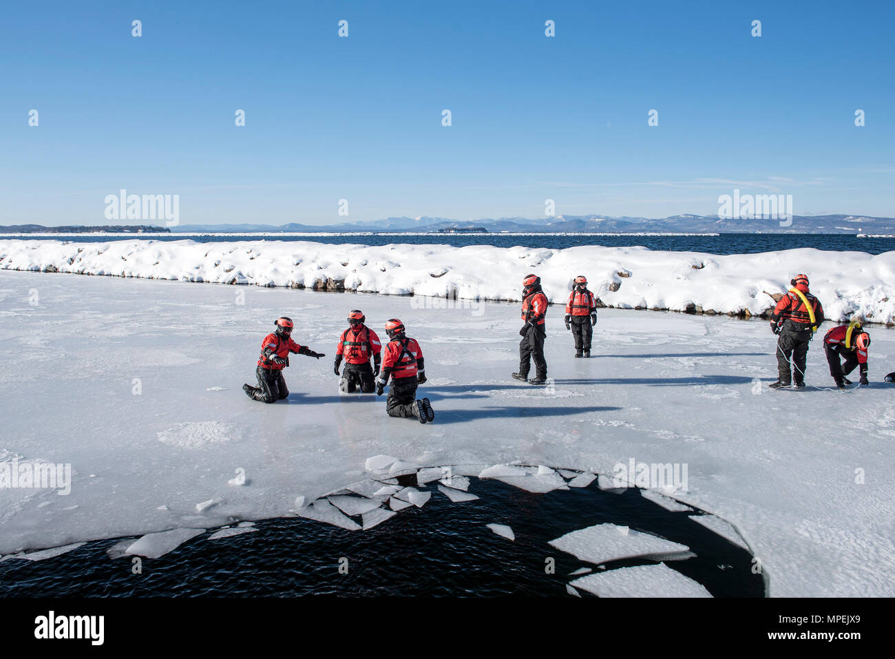 Members Of The U.S. Coast Guard Ice Rescue Team Participate In Training ...