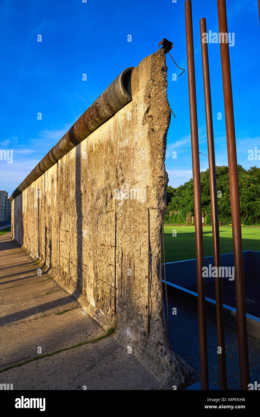 Berlin Wall memorial in Germany Berliner Mauer Stock Photo Alamy