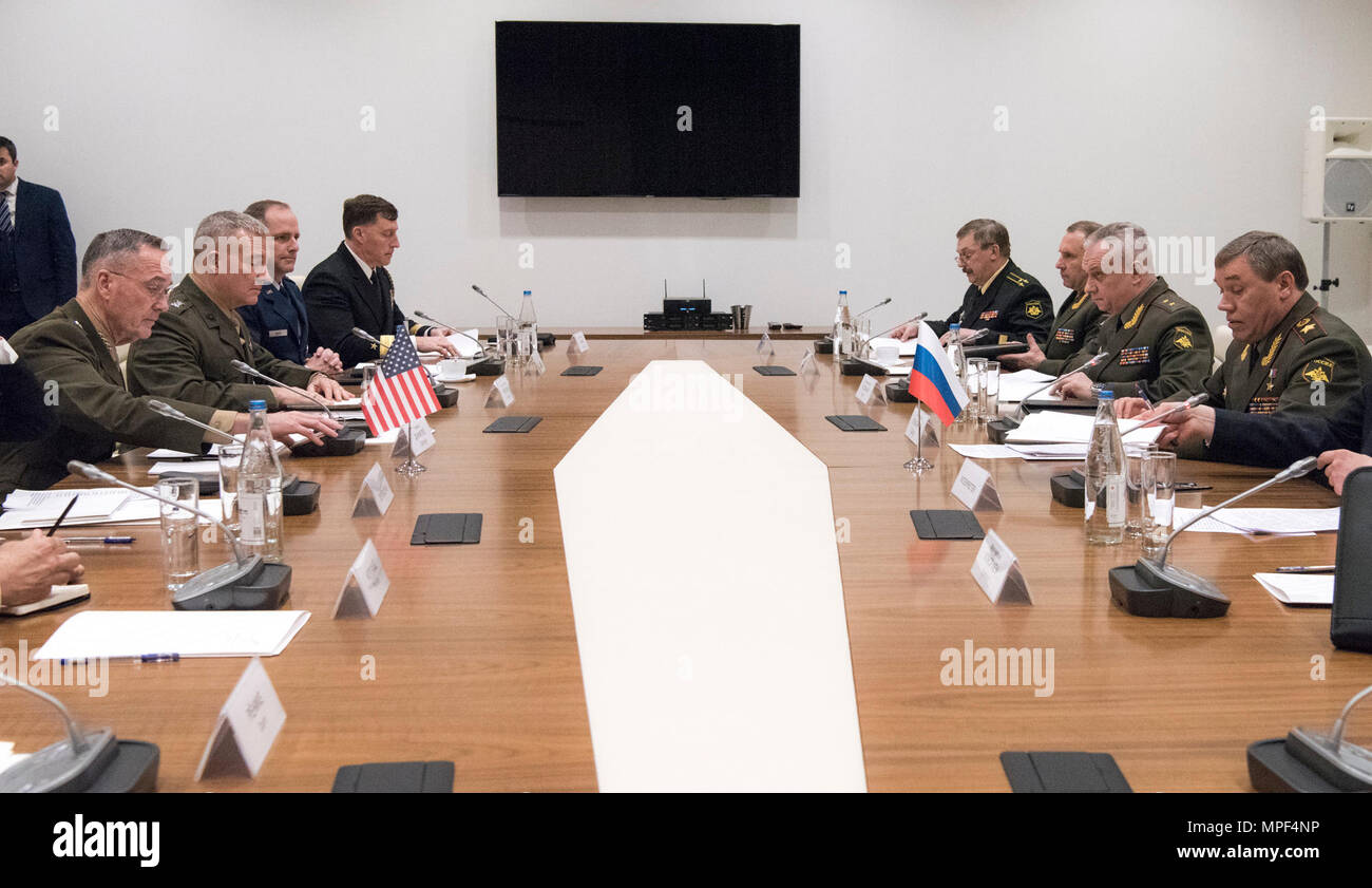 Встреча генералов. Встреча генералов. Встреча генералов. Начальник академии генерального штаба вооруженных сил. Собрание генералов сша.