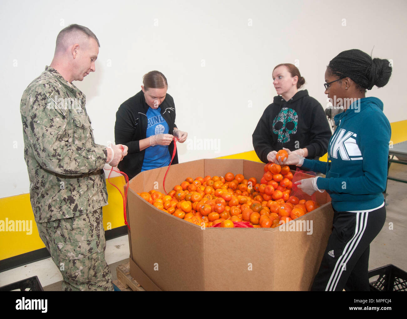 SAN DIEGO (Feb. 23, 2017) Sailors, assigned to Expeditionary Strike