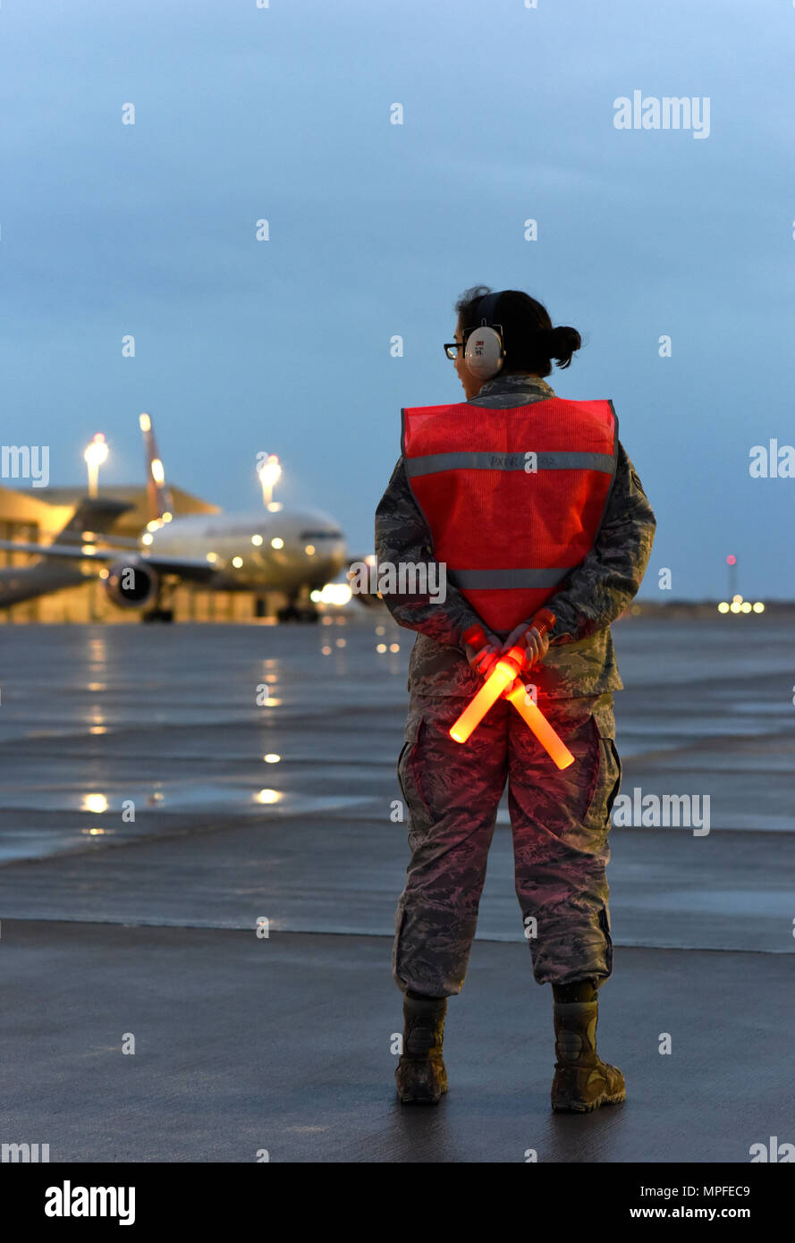 379th expeditionary aircraft maintenance squadron hi-res stock 