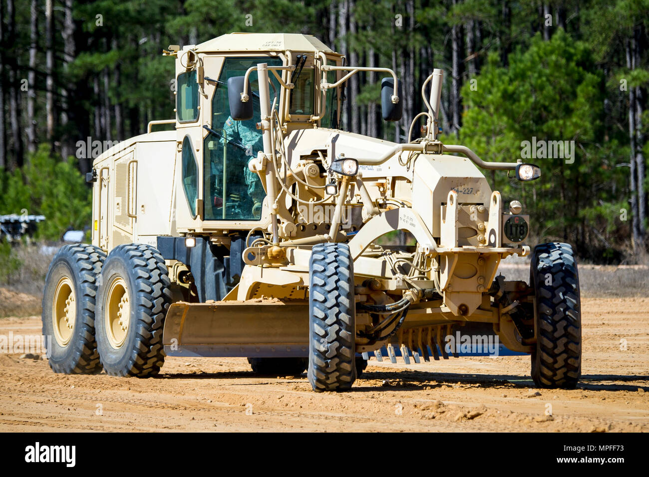 120m grader hi-res stock photography and images - Alamy
