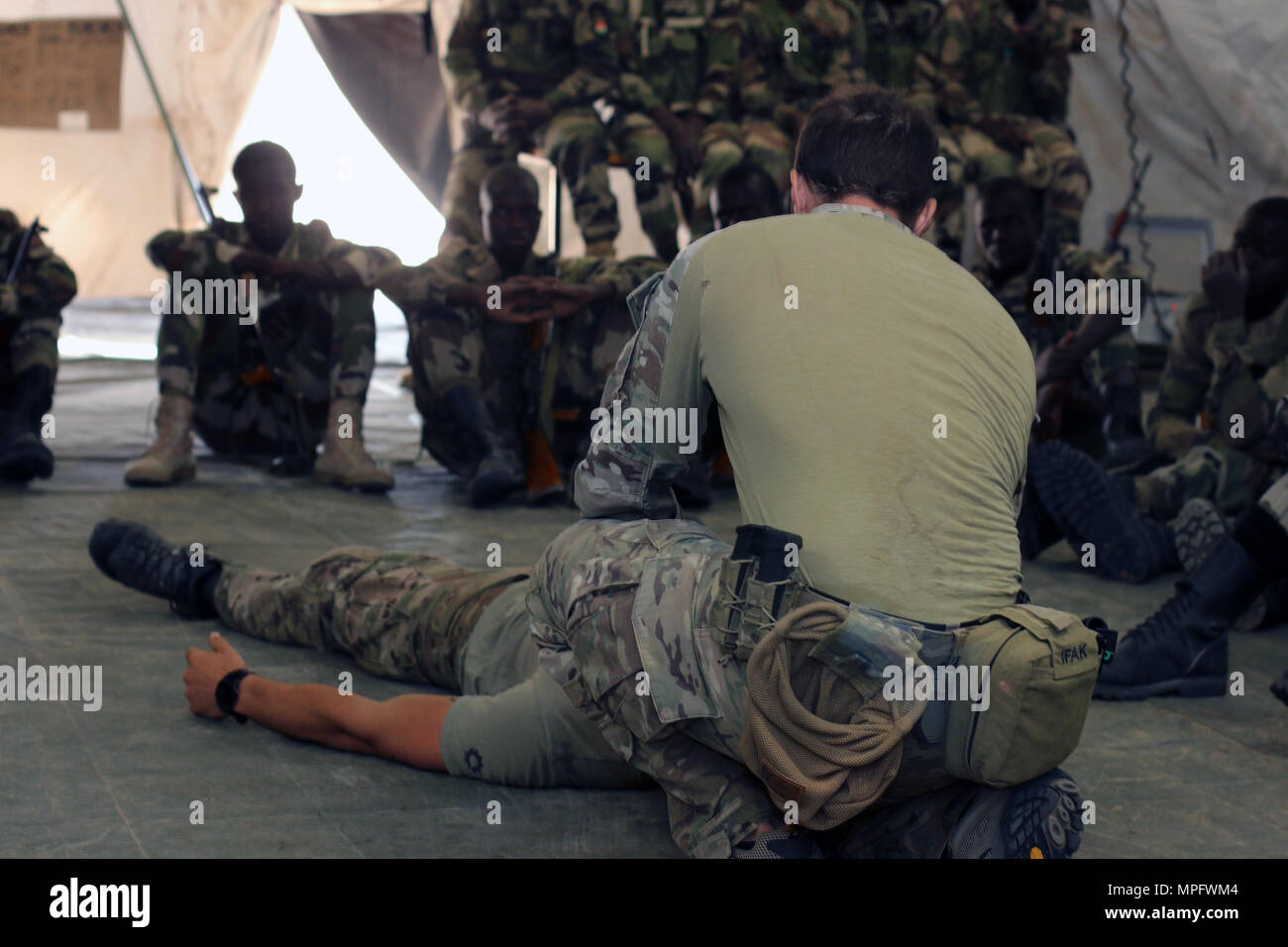 a u s army special forces medical sergeant and an australian special forces medical sergeant