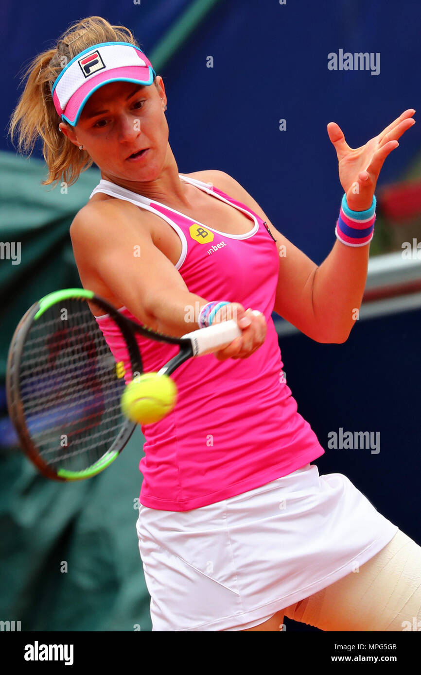 23 May 2018, Germany, Nuremberg: Tennis, WTA-Tour, women's singles.  Argentina's Nadia Podoroska in action. Photo: Daniel Karmann/dpa Stock  Photo - Alamy