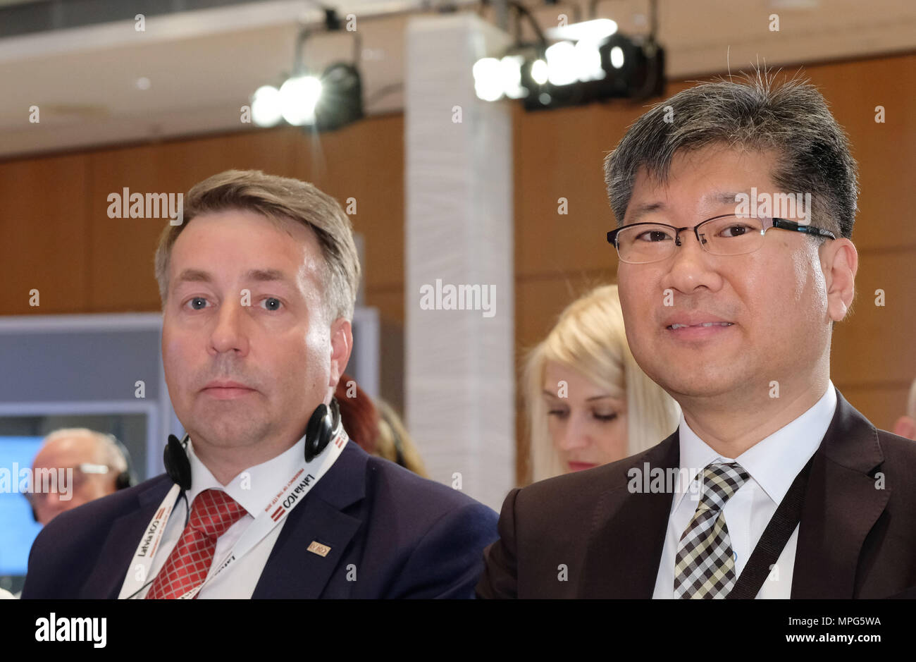 23 May 2018, Germany, Leipzig: Uldis Augulis (l), Latvian Transport Minister and President of the International Transport Forum (ITF), and Young Tae Kim, secretary general of the ITF, attend a press conference. Around 1000 experts are attending the ITF this year. Photo: Sebastian Willnow/dpa-Zentralbild/dpa Stock Photo