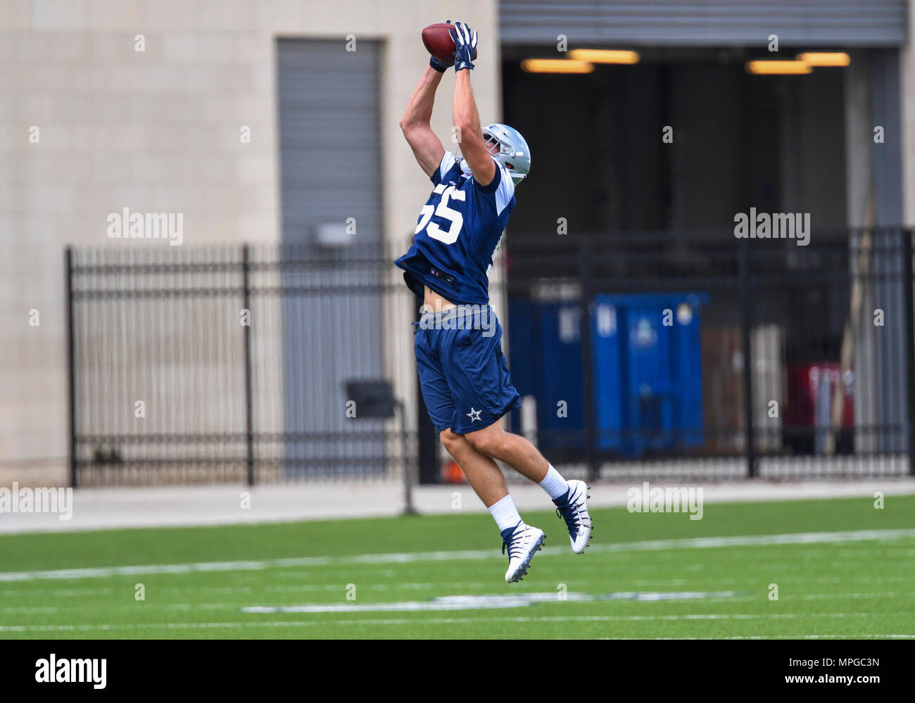 2018 Dallas Cowboys Issued Jersey No. 55 (Leighton Vander Esch)