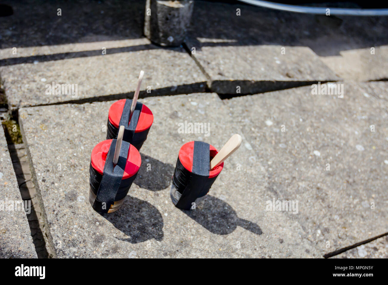 Epoxy glue hires stock photography and images Alamy